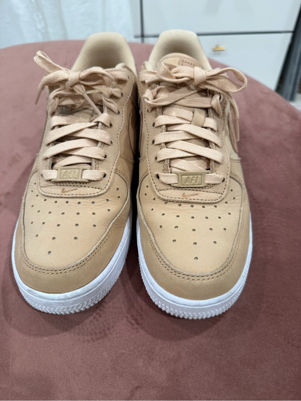 Nike Low-Top Sneakers in Beige with White Sole